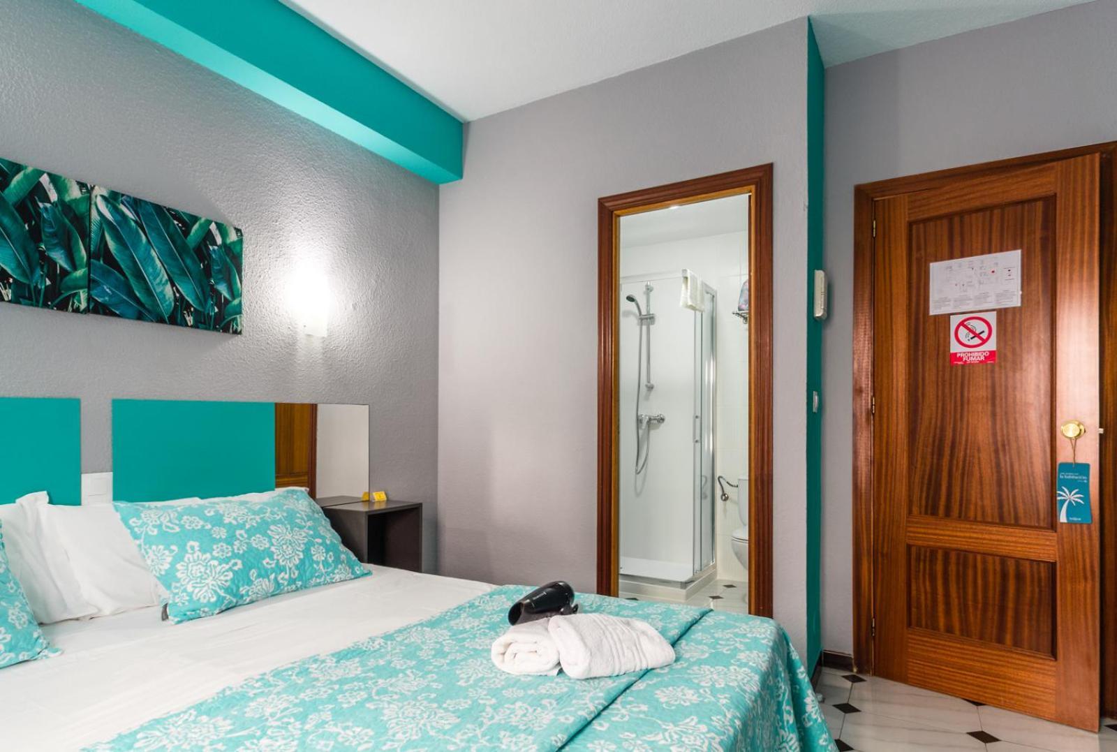 Hostal Tropical Almuñécar المظهر الخارجي الصورة