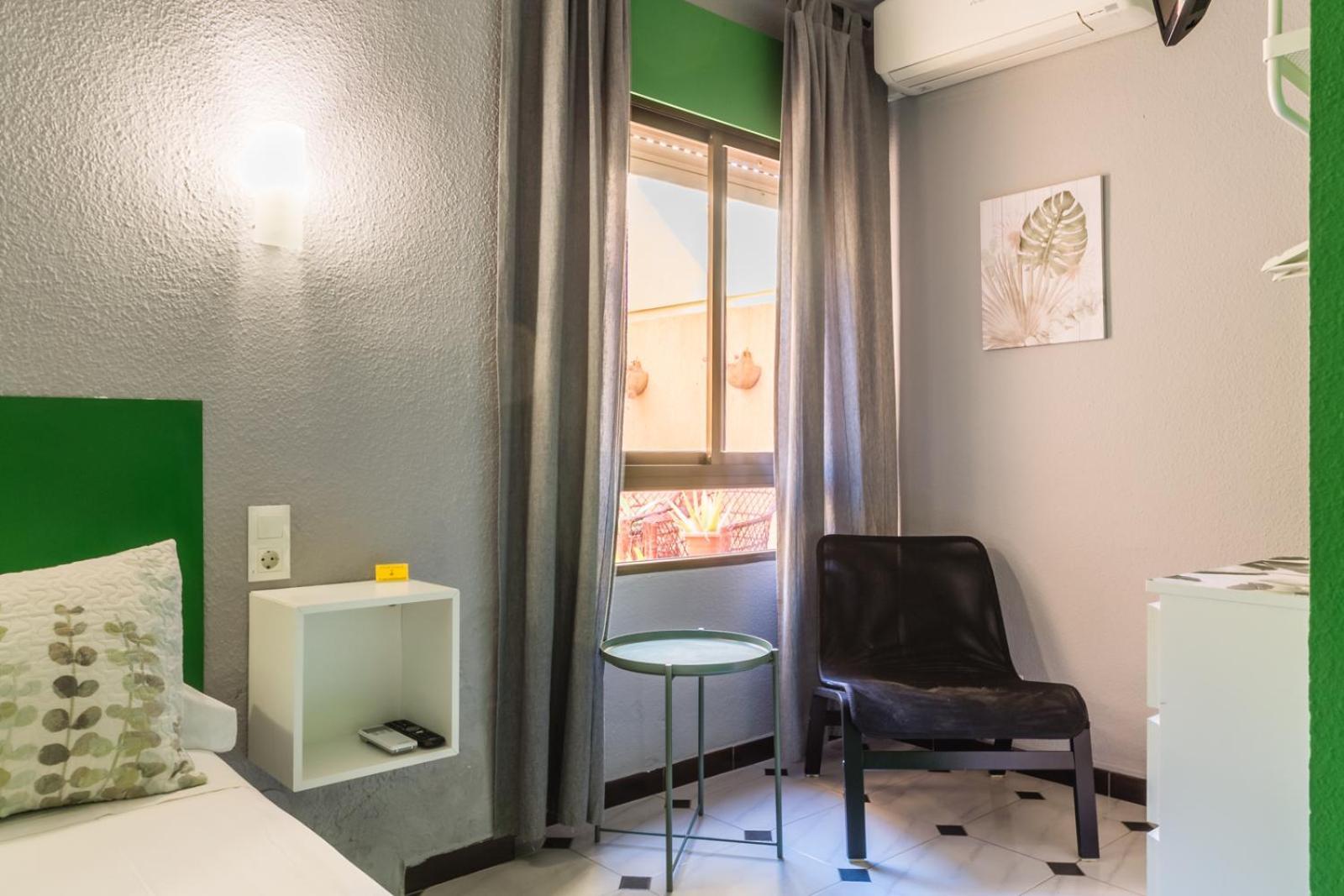 Hostal Tropical Almuñécar المظهر الخارجي الصورة